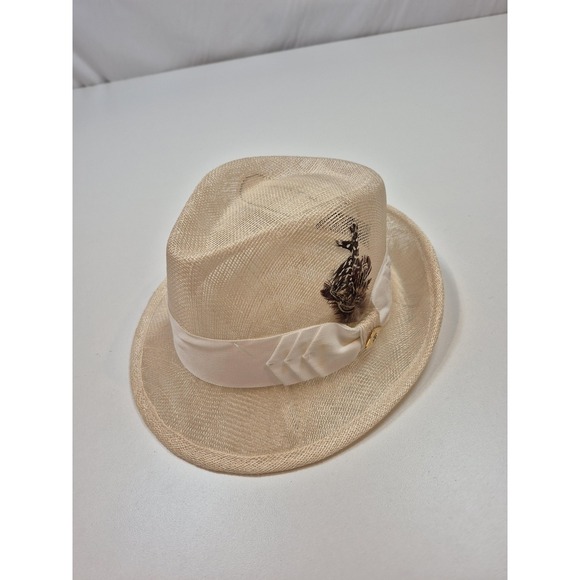 Stacy Adams Other - Stacy Adams Hat Fedora Fitted Mens M Beige Straw Feather Trim Gold Pin FLAW